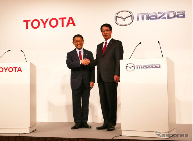 トヨタとマツダ、業務提携へ基本合意(トヨタ豊田章男社長とマツダ小飼雅道社長)