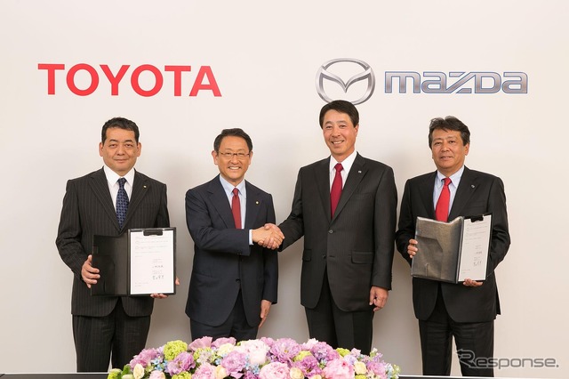 トヨタとマツダ、業務提携へ基本合意(トヨタ豊田章男社長とマツダ小飼雅道社長)