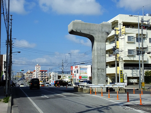 汀良交差点の北側で準備されているモノレール用橋脚（C地点）