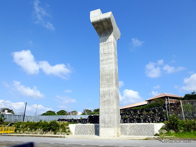 前田トンネルの上を越えるモノレール用橋脚（H地点）