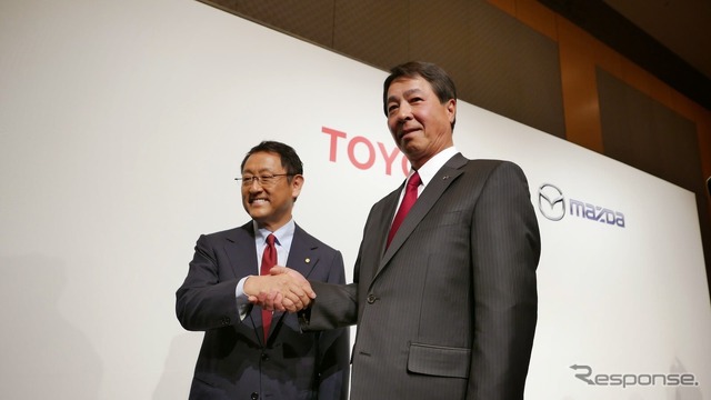 トヨタとマツダ、商品・技術での継続的協力構築で覚書(トヨタ豊田章男社長とマツダ小飼雅道社長)