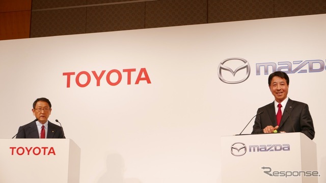 トヨタとマツダ、商品・技術での継続的協力構築で覚書(トヨタ豊田章男社長とマツダ小飼雅道社長)