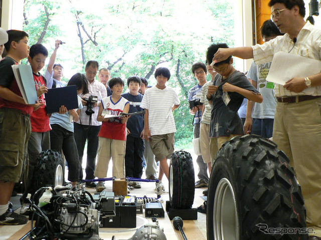 【中学生ハイブリッド教室】ハイブリッド車をつくろう!