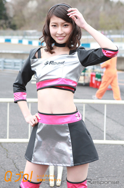 スーパーGT500No46『S Road GIRL』の平咲夏加・鈴木紗楽