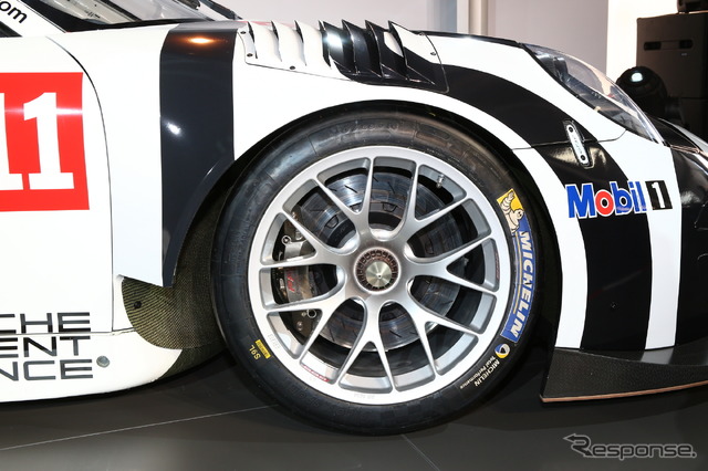 ニュル24時間の会場で発表された新型『911 GT3R』