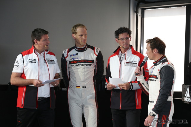 ニュル24時間の会場で行われた新型『911 GT3R』アンベールの様子