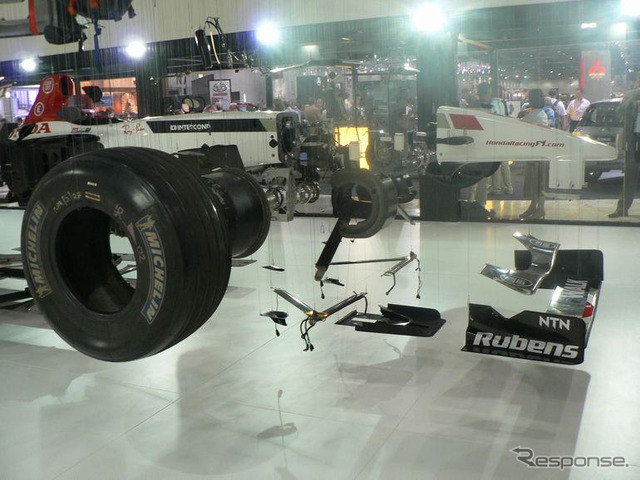 【ロンドンモーターショー06】ホンダF1マシンのアート