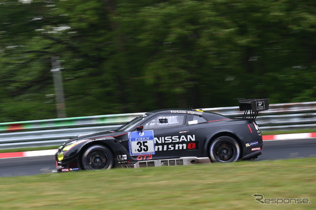 35号車 日産 GT-R（写真は予選）