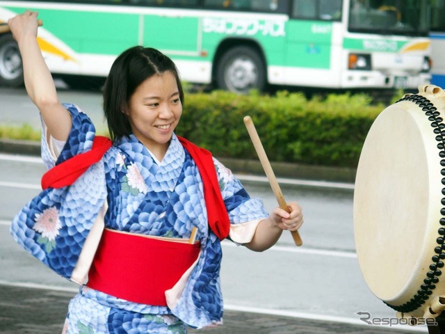 開場のあちこちではアトラクションが行われ、来場者を楽しませてくれた