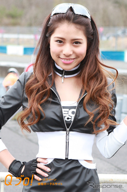 スーパーGT『LEON RACING LADY』安田七奈・八鍬有紗・坂本くるみ・秋山なお