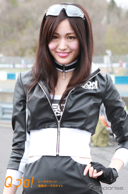 スーパーGT『LEON RACING LADY』安田七奈・八鍬有紗・坂本くるみ・秋山なお