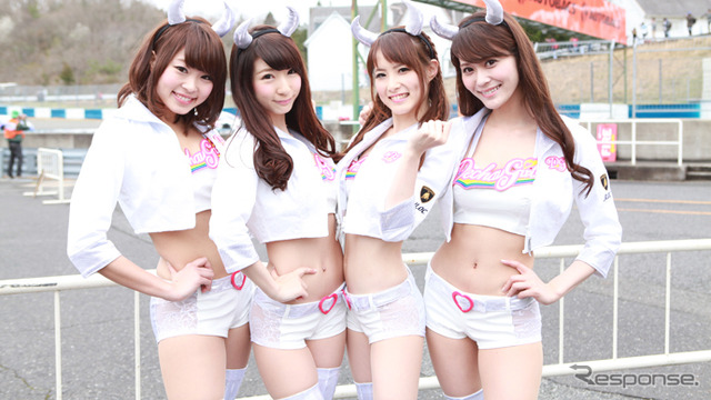 スーパーGT『2015 DGRQ』野村さやか・神崎優香・秋葉のぞみ・亀澤杏奈