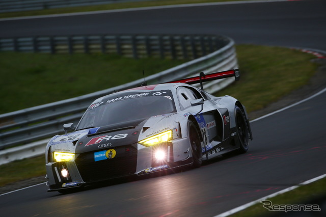 総合優勝を果たした28号車アウディR8 LMS