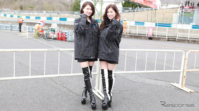 スーパーGT『Dragoレースクイーン』神崎裕女・春野佳弥