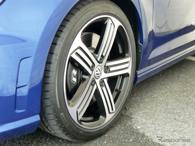VW ゴルフ R ヴァリアント