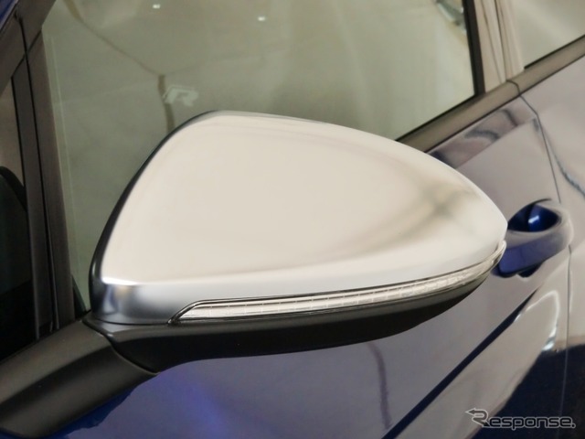 VW ゴルフ R ヴァリアント