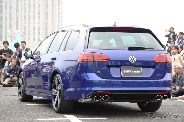 VW ゴルフ R ヴァリアント