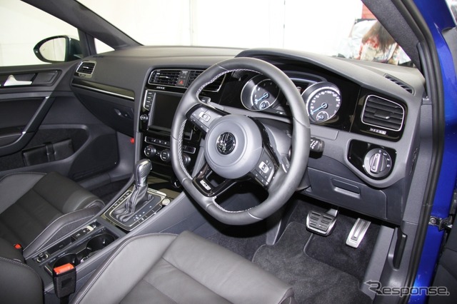 VW ゴルフ R ヴァリアント