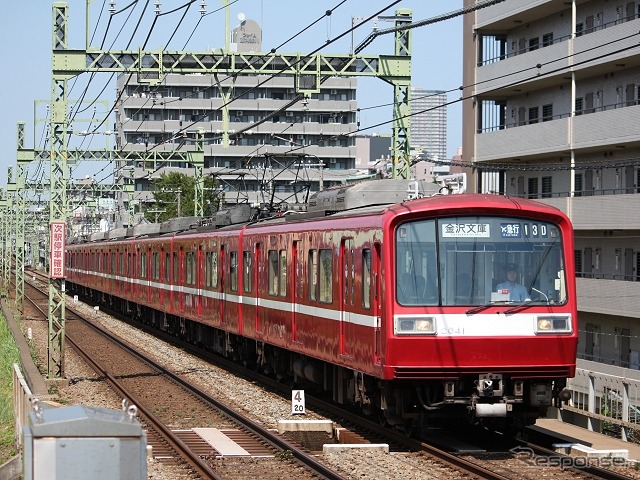 日本の鉄道3社と台湾鉄路は今年2月から3月にかけて姉妹鉄道提携などを締結している。写真は今年2月に友好鉄道協定を締結した京急電鉄の電車。