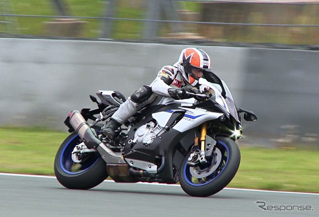 ヤマハ YZF-R1 & R1M