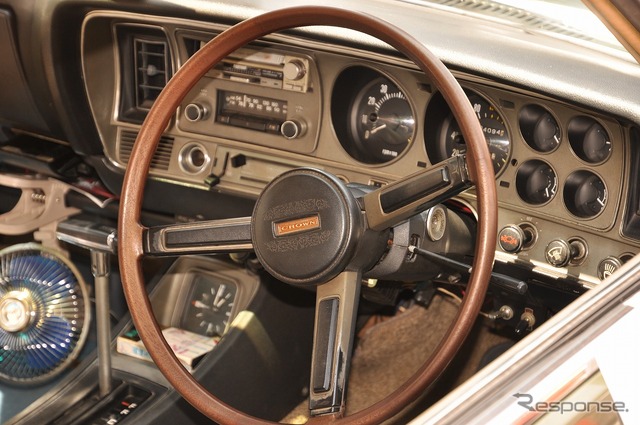 トヨタ クラウンHT2600スーパーサルーン(1972)
