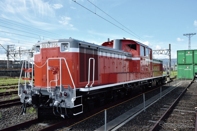 ディーゼル機関車はJR貨物から譲り受けたDD51形756号機など2両を収蔵する。
