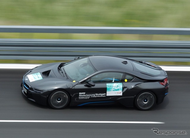 ボッシュのプレス向けイベントでのBMW i8