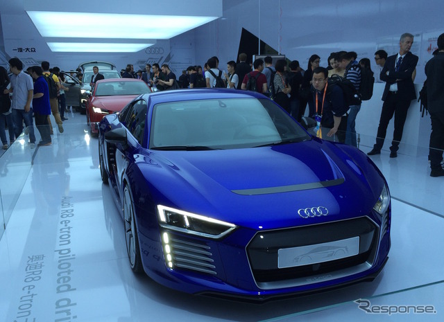 アウディ 新型 R8 e-トロンの自動運転コンセプトカー(CESアジア 15)