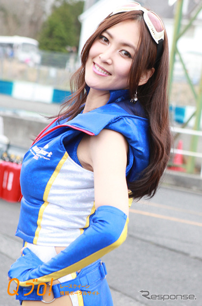 SUPER GT『WedsSport Racing Girls』大津リサ・仲村ありさ