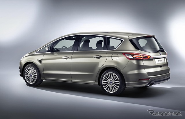新型 フォード S-MAX