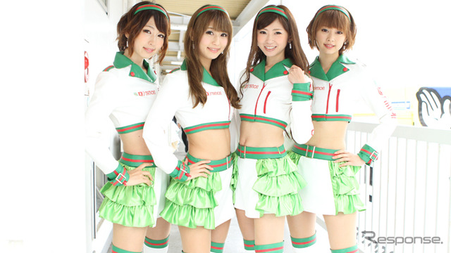 スーパーGT『D'station 2015 フレッシュエンジェルズ』佐崎愛里・清瀬まち・林紗久羅・日野礼香