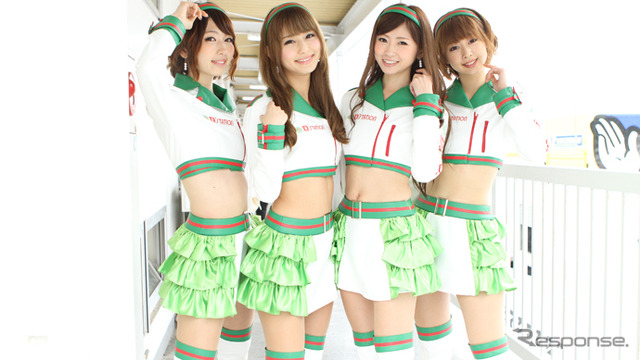 スーパーGT『D'station 2015 フレッシュエンジェルズ』佐崎愛里・清瀬まち・林紗久羅・日野礼香