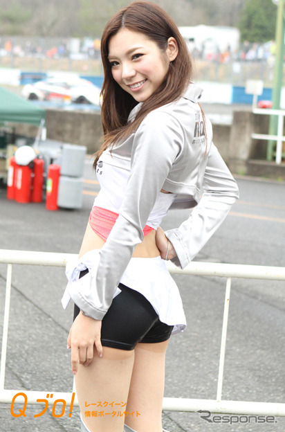 スーパーGT『R'Qs RACING GIRLS』仙堂里奈・西原早希・八重樫あやな