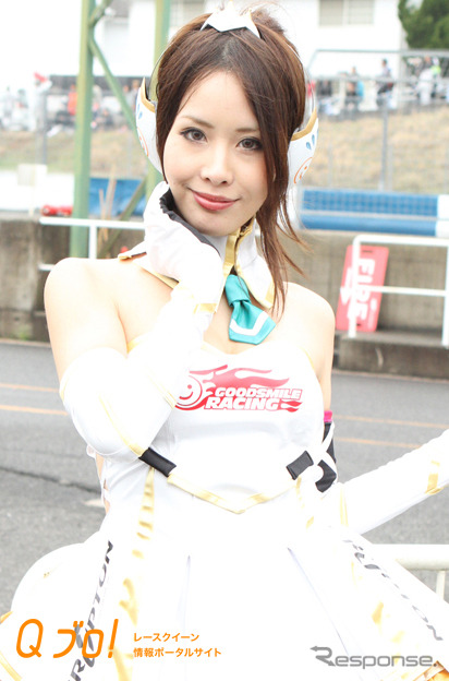 スーパーGT 『レーシングミクサポーターズ2015』荒井つかさ・山村ケレール・水谷望愛・熊江流唯