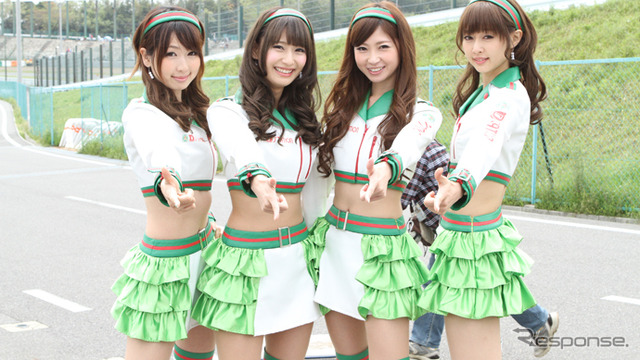 スーパーフォーミュラ『D'station 2015 フレッシュエンジェルズ』林沙久羅・佐崎愛里・日野礼香・清瀬まち