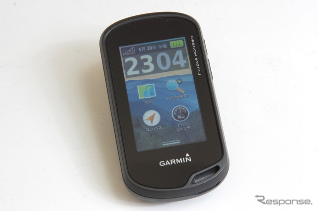 いかにもGARMINらしい飾り気のない外観。高級感ではなく高品質感を漂わせている。