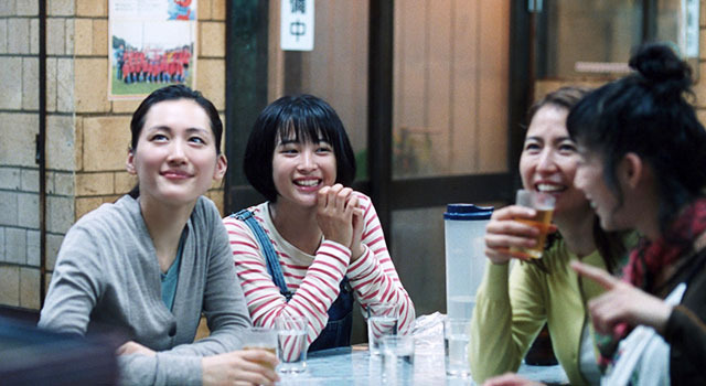 綾瀬はるか&長澤まさみ&夏帆&広瀬すず/『海街diary』 -(C) 2015吉田秋生・小学館/「海街diary」製作委員会