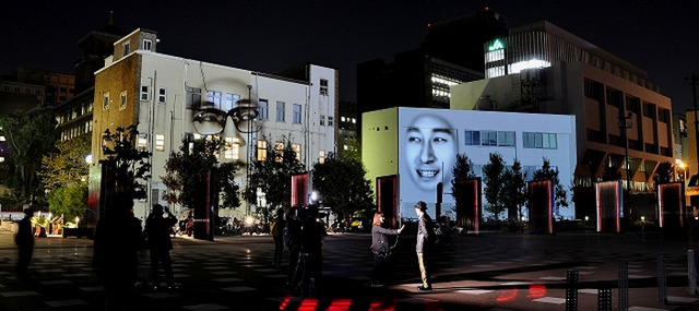 省エネ×アートイベント「スマートイルミネーション横浜2015」/【たてもののおしばい/moving projection theater(高橋匡太+柴幸男)】