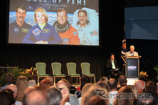 NASAの英雄4人、米宇宙飛行士殿堂入りを果たす（2）