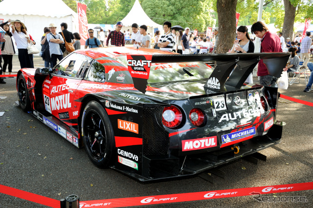 Y156に展示された2013MOTUL AUTECH GT-R