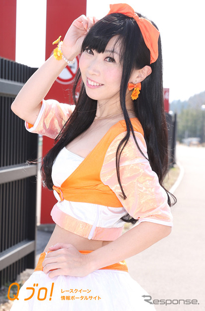 スーパー耐久シリーズ2015『岡部自動車ZEROSUNギャル』蛍純・葉山なな子