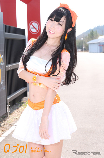スーパー耐久シリーズ2015『岡部自動車ZEROSUNギャル』蛍純・葉山なな子