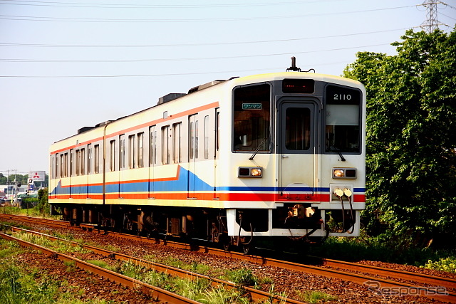 関東鉄道は毎月開催している気動車の運転体験イベントを「初級編」「中級編」「特別編」の三つにわけて実施する。写真は中級編の体験運転に使われるキハ2100形。