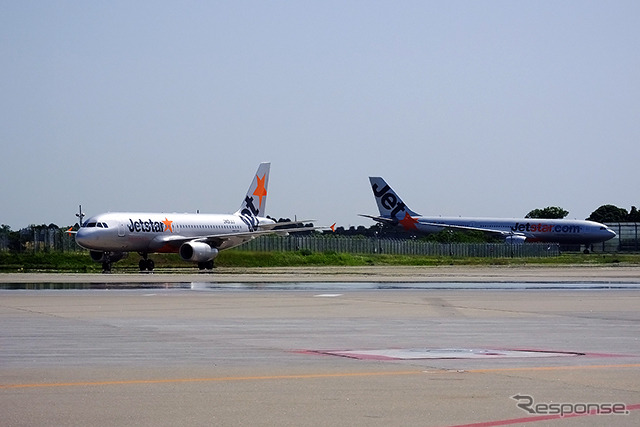 ジェットスター・ジャパン成田－香港線の初日。晴天の成田空港にジェットスター機が行き交う