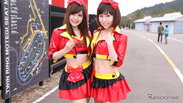 スーパー耐久シリーズ2015『A-Honeys』月脚めぐみ・倉沢麻悠花