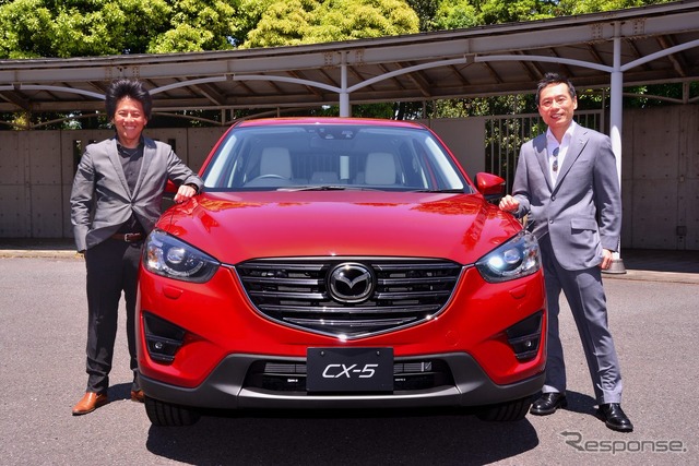 マツダ CX-5を担当した、大塚正志 開発主査(左)と玉谷聡チーフデザイナー(右)