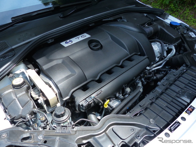 ボルボV60 T6 AWD R-DESIGN Tuned by Polestar