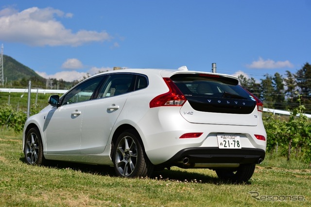 「V40 T4 SE」