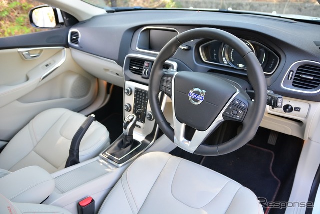 「V40 T4 SE」