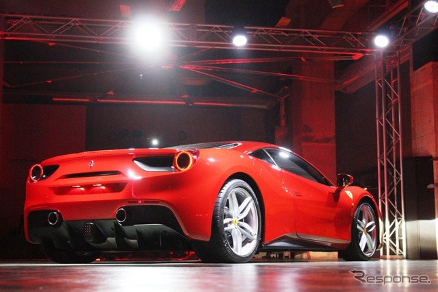 フェラーリ 488GTB